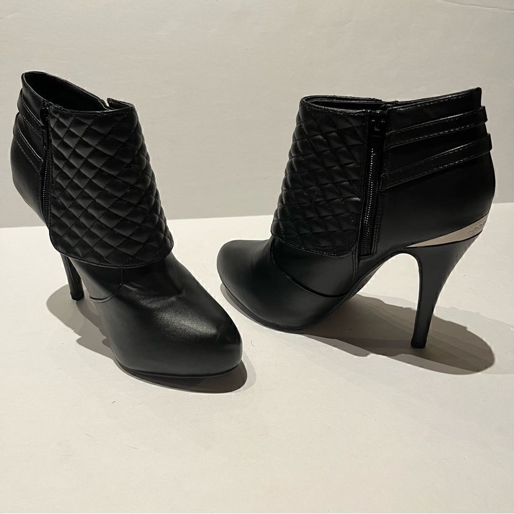 Marbella Women's High Heeled Ankle Boots Black Size 7 1/2M Torry